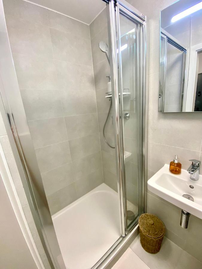 ברטיסלאבה Brand New Design Studio Emerald - Old Town A/C מראה חיצוני תמונה