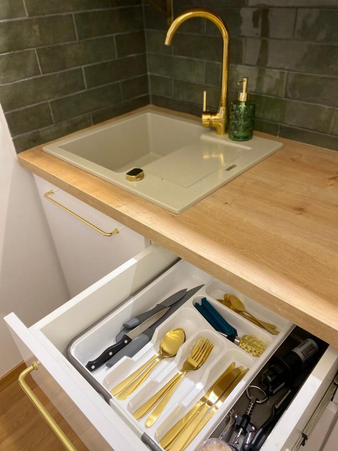 ברטיסלאבה Brand New Design Studio Emerald - Old Town A/C מראה חיצוני תמונה